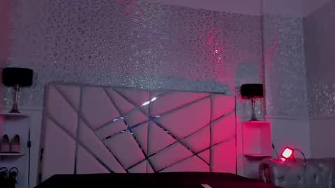 Mara  online show from March 10, 2026, 9:31 pm