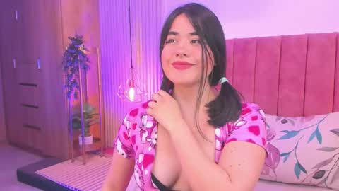 Snapshot of mara_paradise chatting on November 13, 2025, 6:40 pm Mara online show from November 13, 2025, 6:40 pm