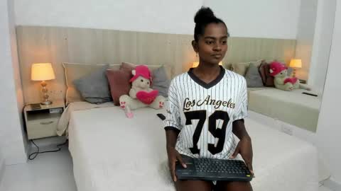 Mara Sinclair online show from June 2, 2026, 7:16 pm