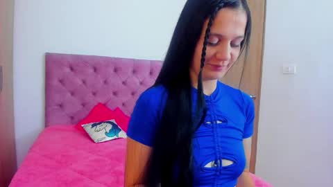 Snapshot of marahanson chatting on September 18, 2025, 12:18 pm Mara hanson online show from September 18, 2025, 12:18 pm