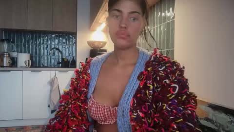 Snapshot of marakuia054 chatting on November 10, 2025, 7:18 am Marakuia online show from November 10, 2025, 7:18 am