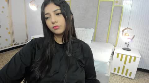 Snapshot of maraluna_ chatting on September 20, 2025, 11:00 am Maraluna online show from September 20, 2025, 11:00 am