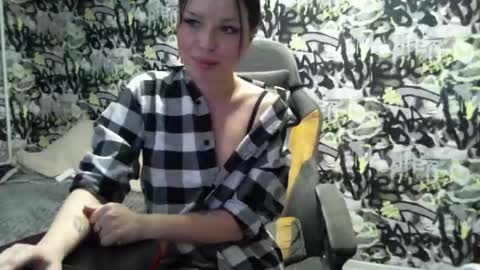 Snapshot of marble_kitten chatting on January 5, 2026, 5:27 pm marble_kitten online show from January 5, 2026, 5:27 pm