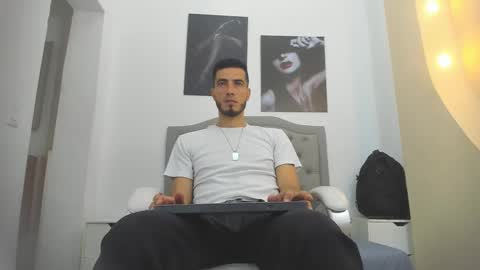 Marc Ruffalo online show from March 1, 2026, 4:42 pm