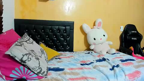 Snapshot of marce_hot20 chatting on March 7, 2025, 12:04 am marcela online show from March 7, 2025, 12:04 am