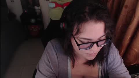 marcela2101 online show from February 14, 2025, 1:56 am