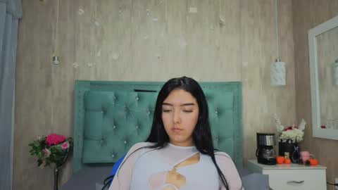 Marcela online show from February 3, 2026, 8:25 pm