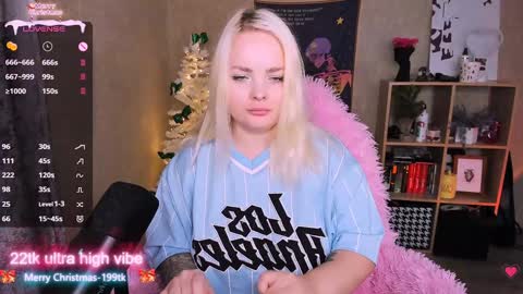 Sara online show from December 21, 2024, 2:37 pm