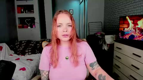 Snapshot of marcelinepeach chatting on June 13, 2026, 12:08 am Sara online show from June 13, 2026, 12:08 am