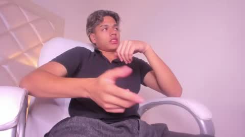 marco_deluxe online show from April 23, 2026, 11:42 am
