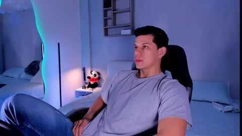 Marco Sullivan online show from November 28, 2025, 2:20 pm