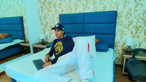 Snapshot of marcus_jeron chatting on September 27, 2025, 12:48 am marcus_jeron online show from September 27, 2025, 12:48 am