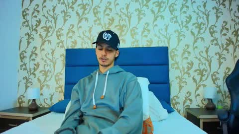 Snapshot of marcus_jeron chatting on November 2, 2025, 3:09 am marcus_jeron online show from November 2, 2025, 3:09 am