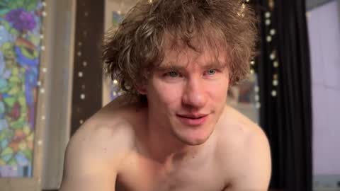 marcus_paradise online show from December 25, 2024, 7:57 am