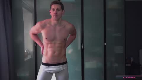 Snapshot of marcusdiamond chatting on March 9, 2025, 1:15 pm Marcus Diamond online show from March 9, 2025, 1:15 pm