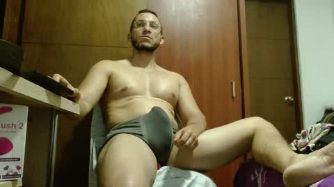 Snapshot of marcusmilarc chatting on October 4, 2025, 1:03 am online show from October 4, 2025, 1:03 am