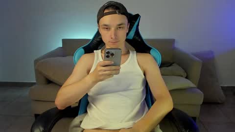 Snapshot of marcussmit chatting on January 6, 2025, 8:39 pm Marcus online show from January 6, 2025, 8:39 pm