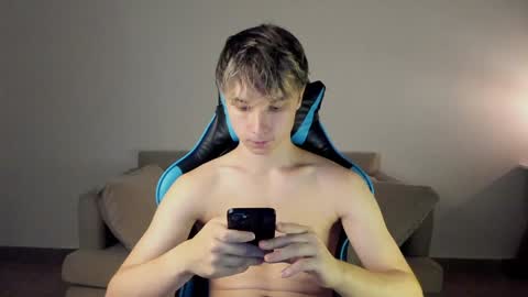 Snapshot of marcussmit chatting on January 15, 2025, 1:02 am Marcus online show from January 15, 2025, 1:02 am