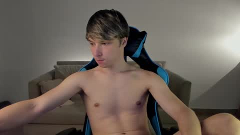 Snapshot of marcussmit chatting on February 19, 2025, 10:31 pm Marcus online show from February 19, 2025, 10:31 pm