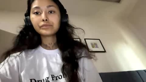 Sandra online show from April 9, 2026, 10:31 am