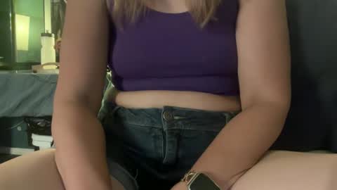 Snapshot of margolane chatting on May 16, 2026, 7:27 am Elle online show from May 16, 2026, 7:27 am