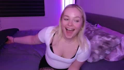 margot_robbie7 online show from March 10, 2026, 1:10 am