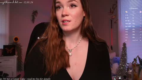 Snapshot of margotdiamond chatting on December 1, 2024, 10:21 pm online show from December 1, 2024, 10:21 pm