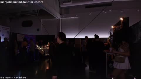 Snapshot of margotdiamond chatting on February 2, 2025, 4:15 am online show from February 2, 2025, 4:15 am