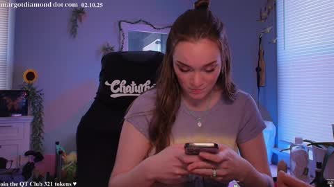 Snapshot of margotdiamond chatting on February 10, 2025, 6:13 pm online show from February 10, 2025, 6:13 pm