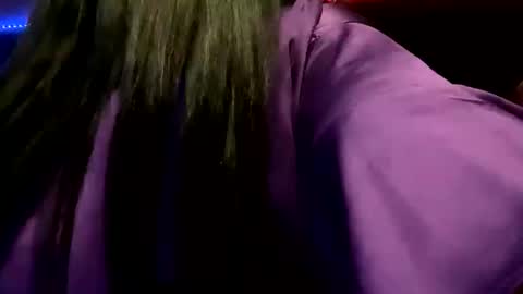 Mari Bee online show from March 7, 2026, 7:49 am