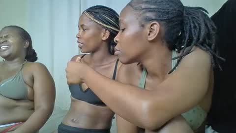 maria_dally online show from December 5, 2024, 8:33 pm