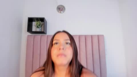 mariaa__fernanda online show from February 5, 2026, 11:48 am