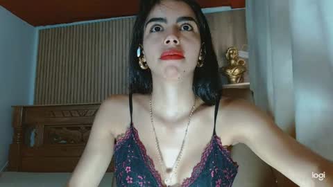 mariaa_antonia1 online show from May 14, 2026, 8:04 pm