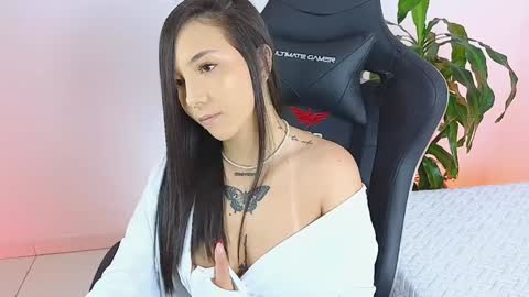 Snapshot of mariafer05 chatting on January 19, 2025, 5:07 pm Maria Fer online show from January 19, 2025, 5:07 pm