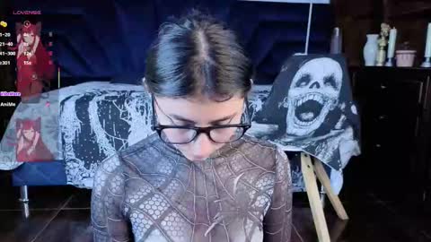 Maria online show from October 7, 2025, 7:33 pm