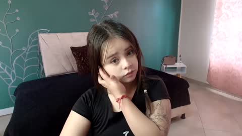 M A R I A N A online show from December 17, 2024, 8:21 pm