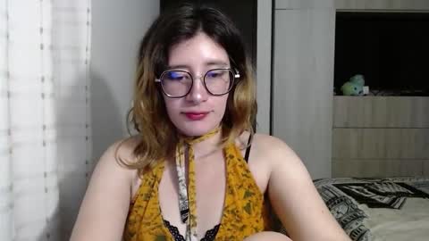 Mariana online show from December 9, 2024, 6:46 pm