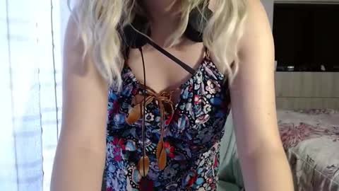 Mariana online show from September 27, 2025, 9:53 pm