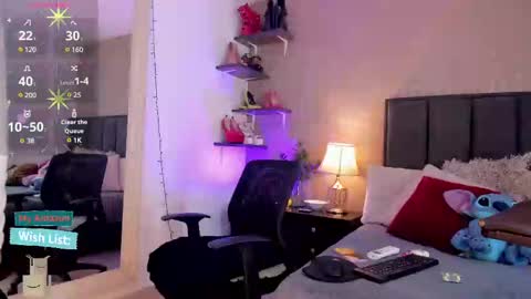 Snapshot of mariana_c chatting on March 7, 2025, 2:56 pm Mar y online show from March 7, 2025, 2:56 pm