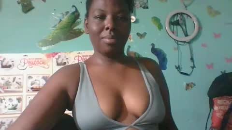 Snapshot of mariana_cute2 chatting on November 18, 2025, 5:01 am mariana_cute2 online show from November 18, 2025, 5:01 am
