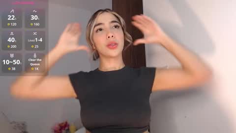 Snapshot of mariana_es chatting on November 7, 2025, 1:27 am Mariana online show from November 7, 2025, 1:27 am