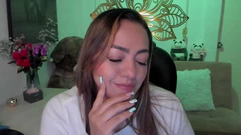 Snapshot of marianalopez81 chatting on February 6, 2025, 2:11 am Mariana Lopez online show from February 6, 2025, 2:11 am