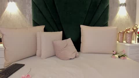 Snapshot of marianasanz chatting on December 7, 2024, 8:49 pm Mariana online show from December 7, 2024, 8:49 pm