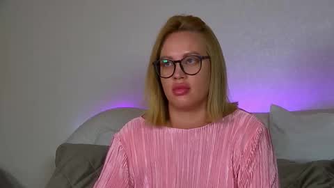 Maria online show from October 19, 2025, 6:19 pm