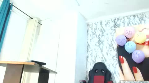 Snapshot of mariani_smith chatting on October 31, 2025, 12:50 pm Mariani online show from October 31, 2025, 12:50 pm