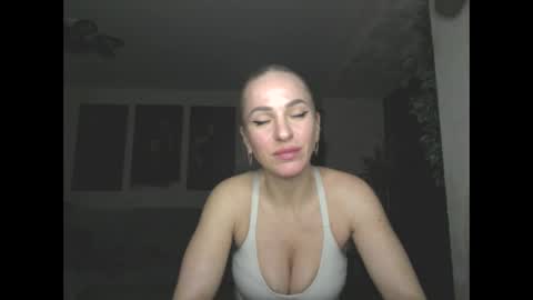 marianna1977 online show from April 14, 2026, 7:20 pm