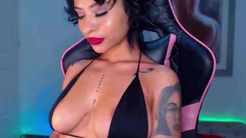 M A R I A N E online show from December 22, 2024, 4:50 am