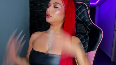 M A R I A N E online show from September 22, 2025, 4:58 am