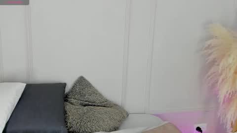 Maria Pettit online show from February 4, 2026, 10:54 am