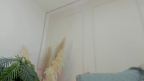 Snapshot of mariapettit chatting on June 17, 2026, 2:47 am Maria Pettit online show from June 17, 2026, 2:47 am